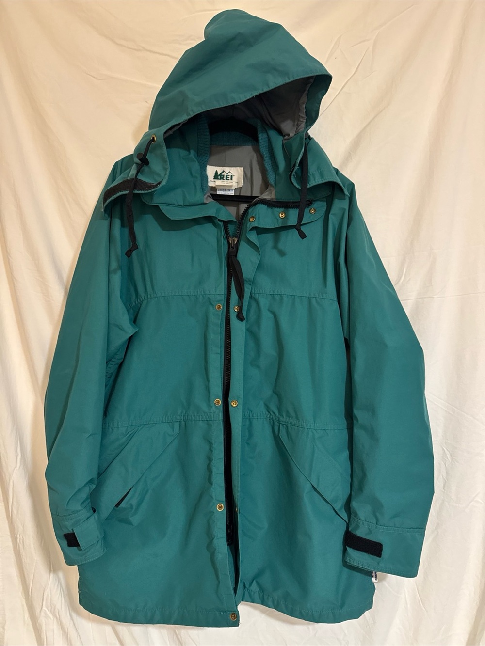 REI Vintage Large Teal Hooded Men’s Goretex Jacket